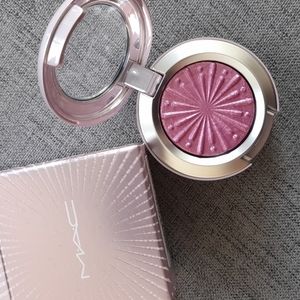 MAC Holiday Extra Dimension Foil Eye Shadow in Explosive Chemistry
